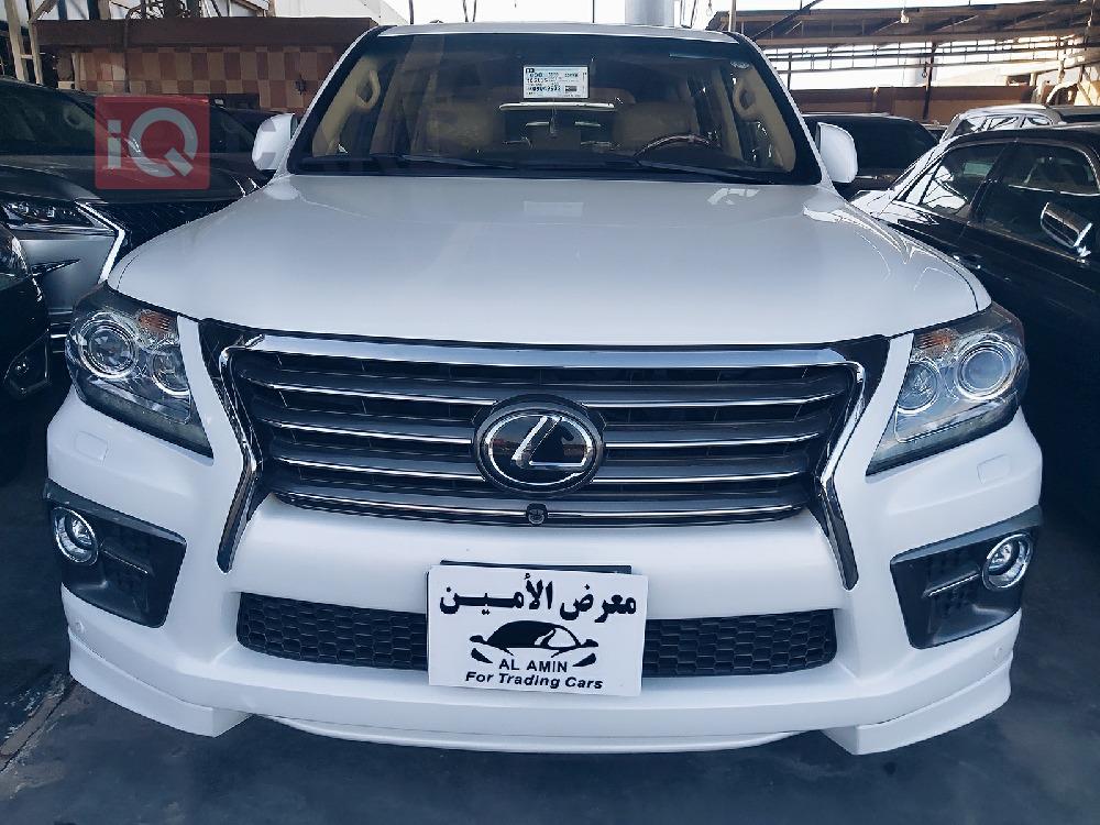 Lexus LX